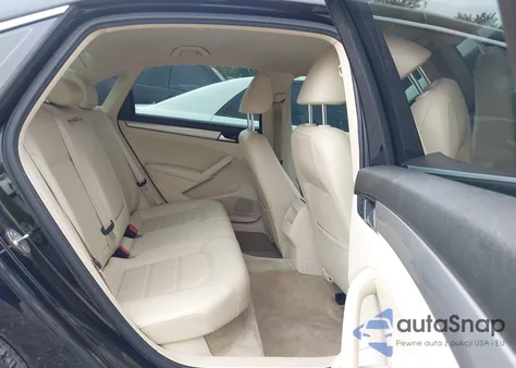 2015 Volkswagen Passat 1.8T Limited Edition from USA, damaged, VIN 1VWAT7A32FC104426